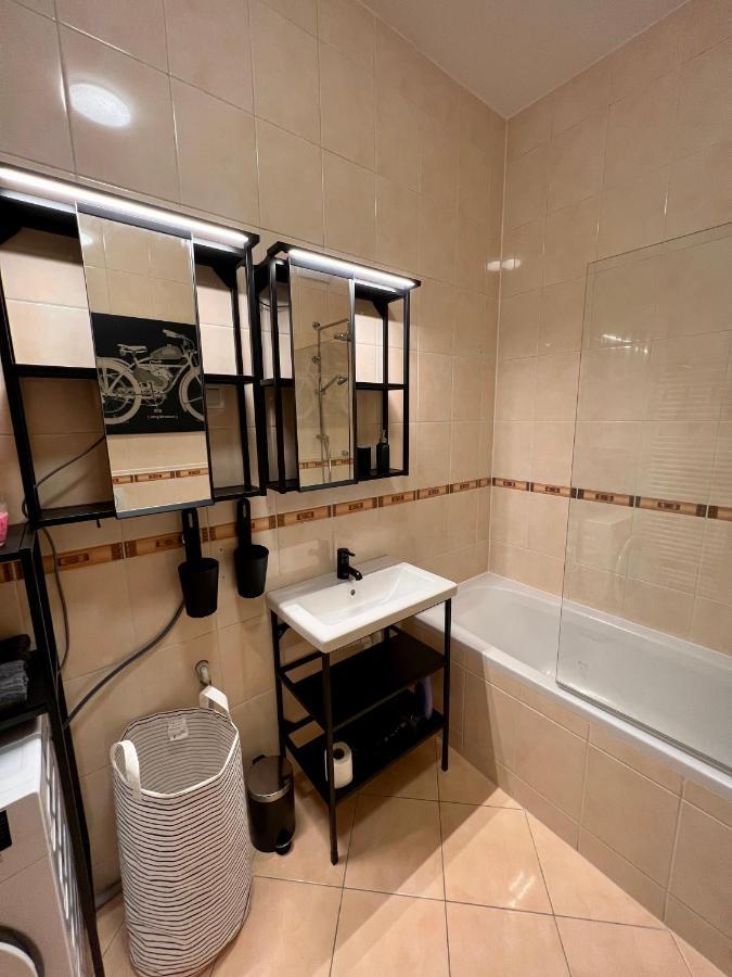 Condo Casa Di Olivia มาริบอร์ ภายนอก รูปภาพ