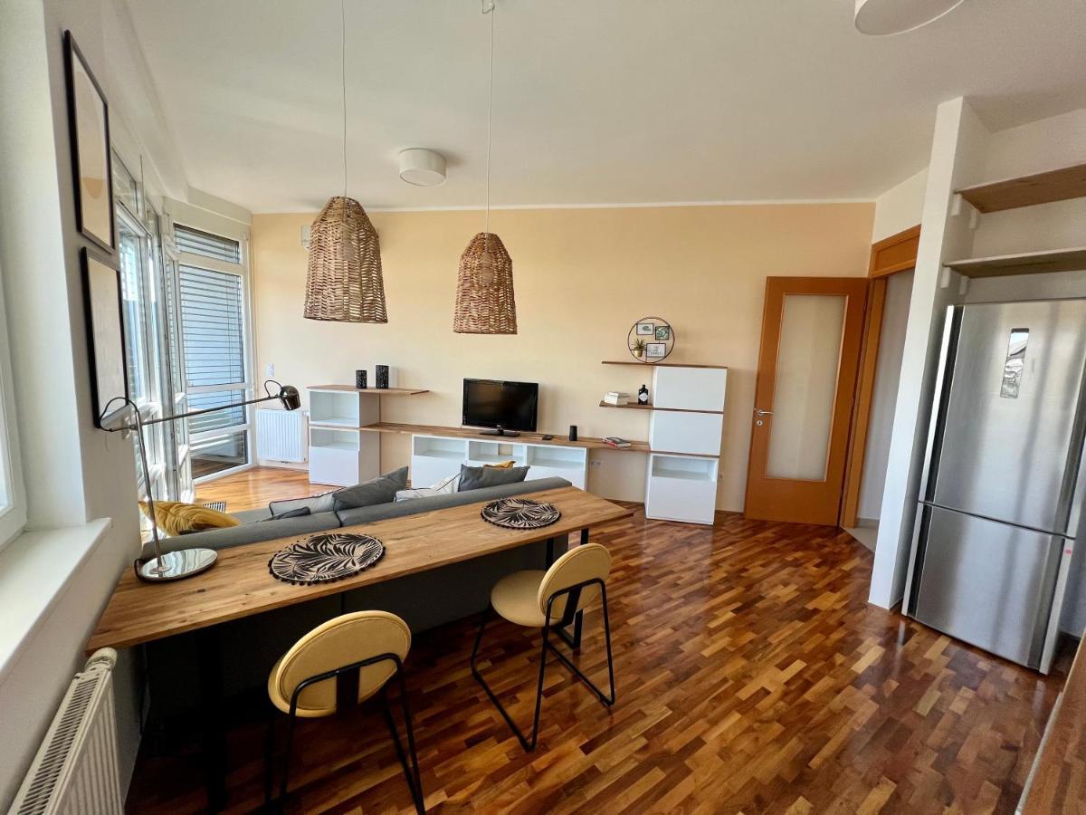 Condo Casa Di Olivia มาริบอร์ ภายนอก รูปภาพ