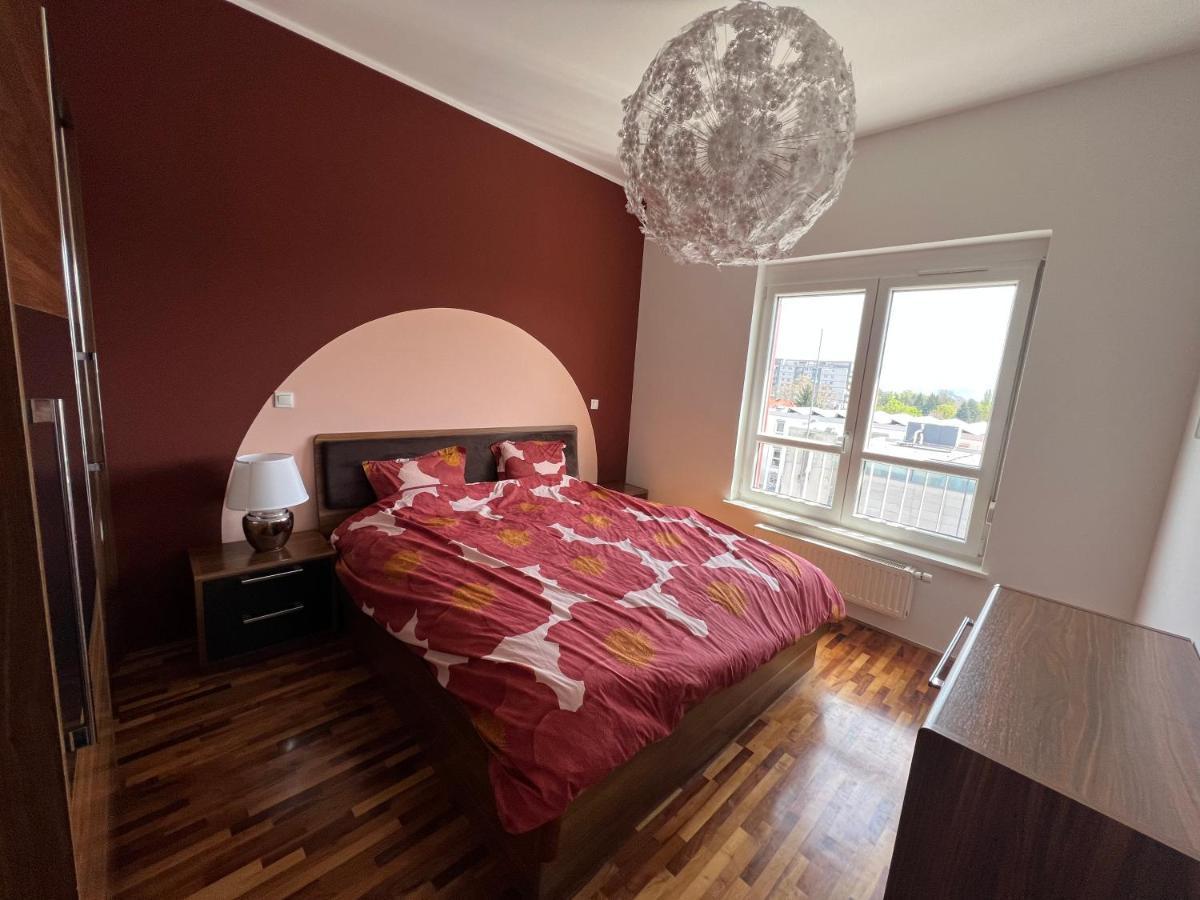 Condo Casa Di Olivia มาริบอร์ ภายนอก รูปภาพ